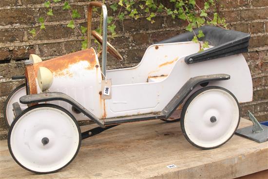 Pedal car